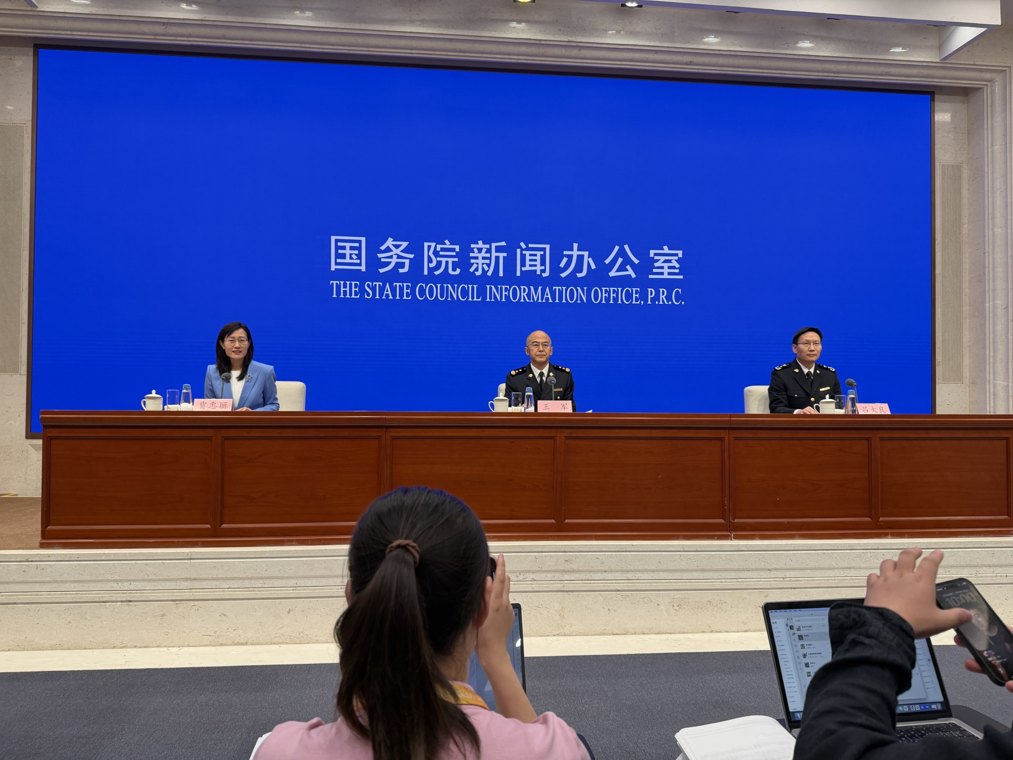 海关总署答每经问：中国与中东欧国家的贸易规模连续10年保持增长，今年上半年贸易总值5801.2亿元